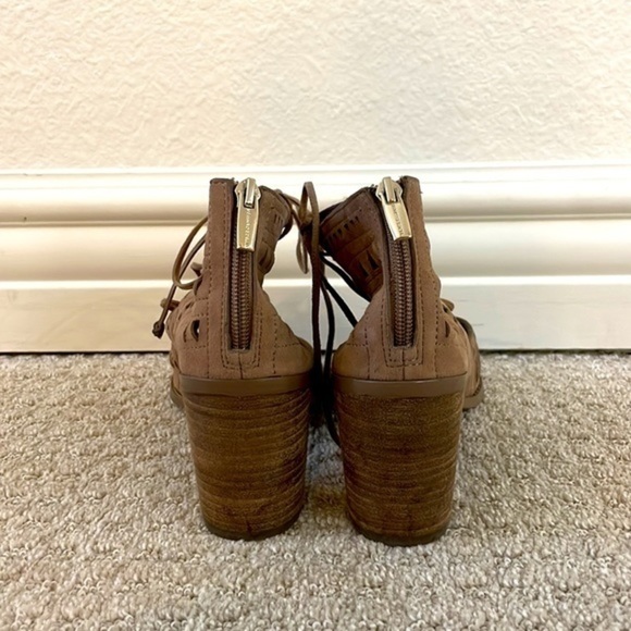 Vince Camuto Brown Tarita Laser Cut Lace Up Sandals - Picture 5 of 8